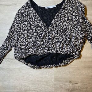 Women’s Zara cropped formal long sleeve floral blouse